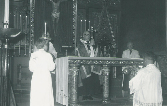 1973a Bendiccio amb la Vera Creu
