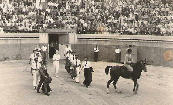 1933 Explorar0001