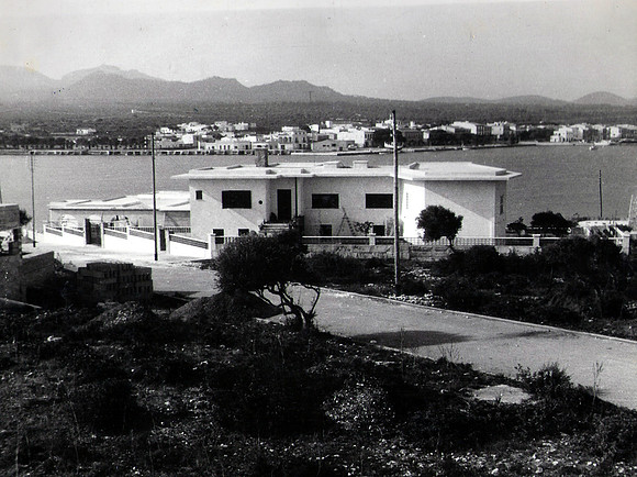 1963 Es Port