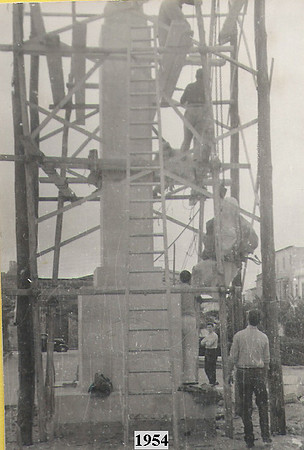 1954 Construccio Monument a la Inmaculada