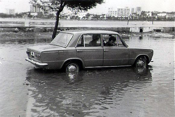 1989 Es Port inundat
