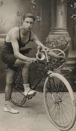 1928 Explorar