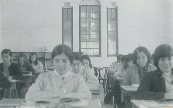 1963  Institud de nines
