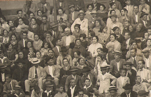 1925 Gent a nes toros