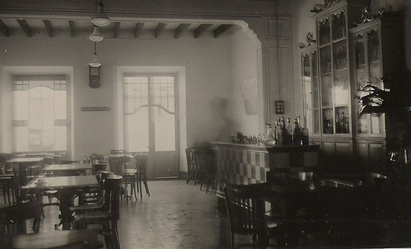 1930 Bar