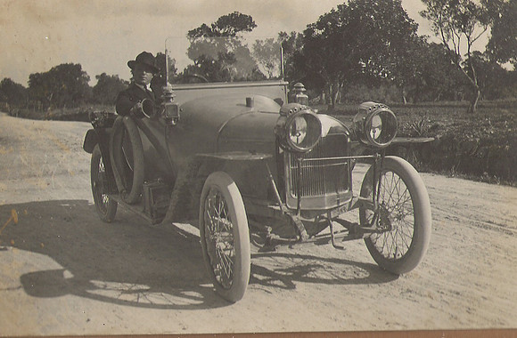 1925 Coche antic