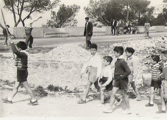 015 1960 Arribant a S Salvador