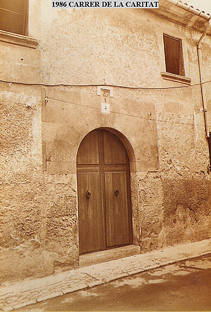 1986a Carrer de la Caritat