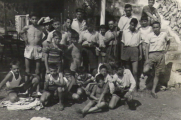 062 1960 E C Sanau